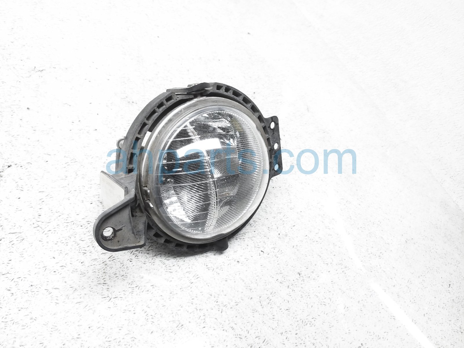 $30 BMW FOG LAMP / LIGHT - NOTES