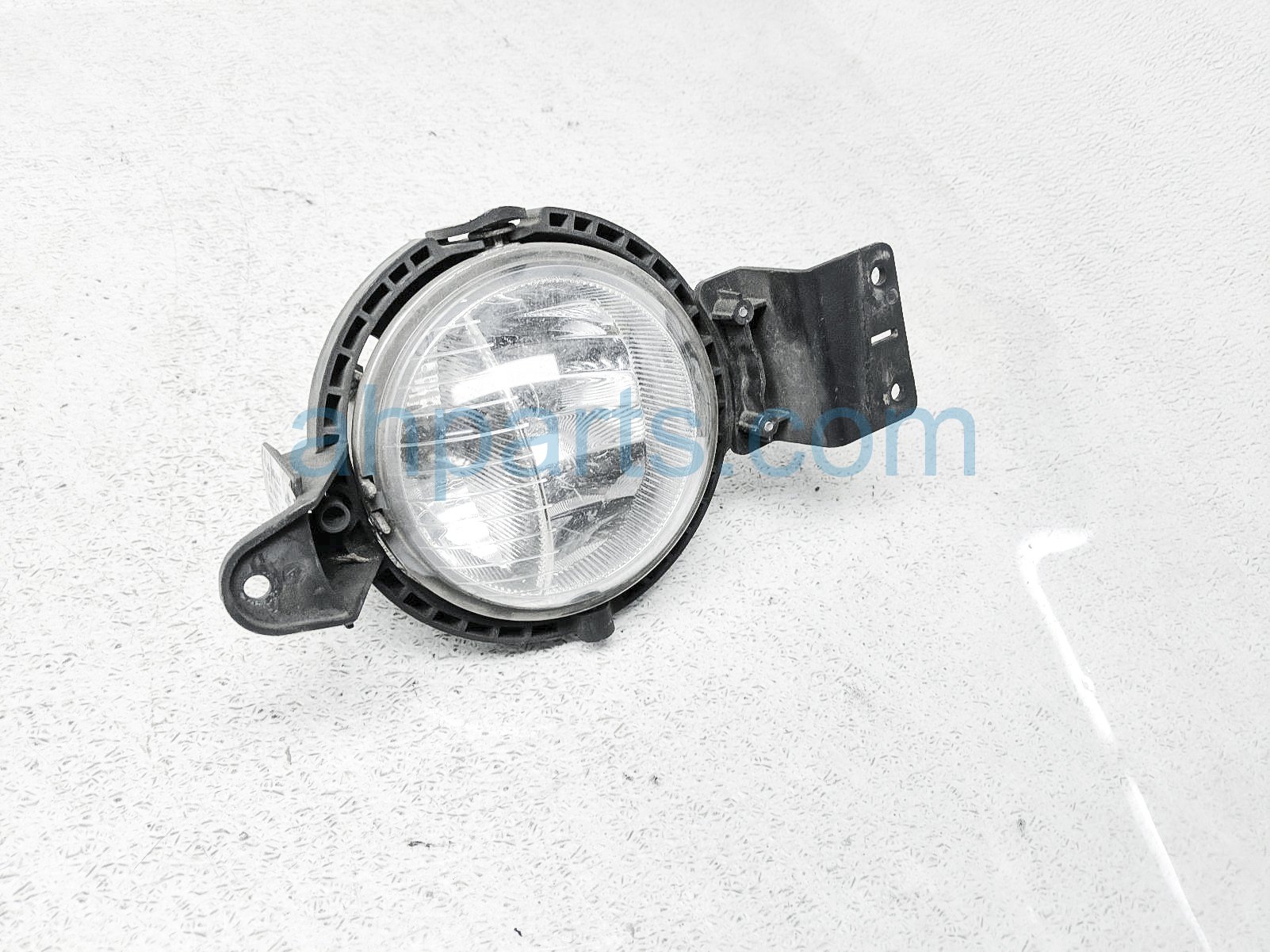 $30 BMW FOG LAMP / LIGHT - NOTES