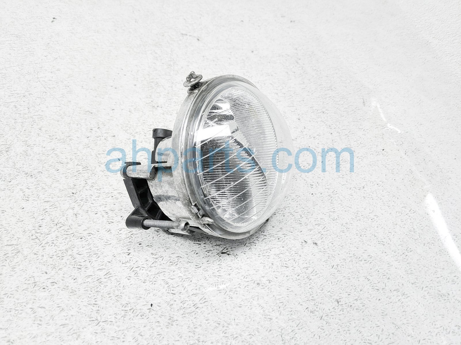 $30 BMW FOG LAMP / LIGHT - NOTES