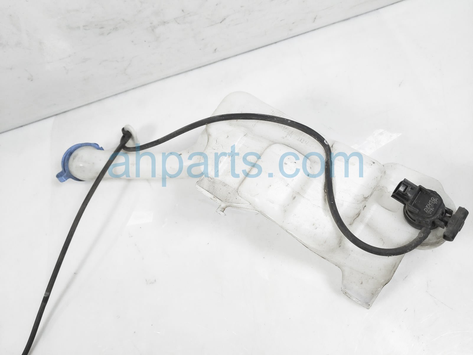 $35 Honda WINDSHIELD WASHER RESERVOIR TANK -