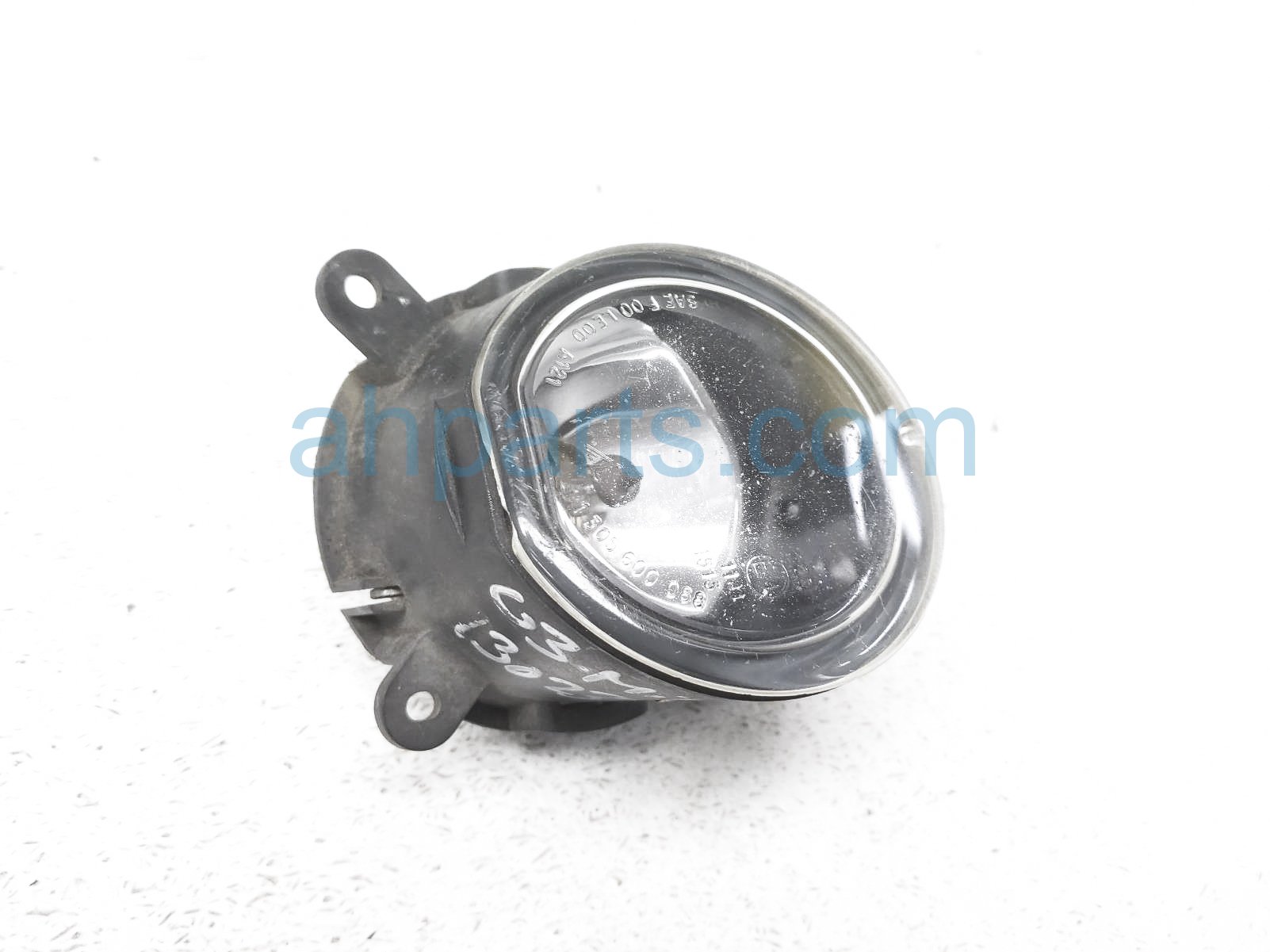 $25 BMW RH FOG LAMP / LIGHT - NOTES