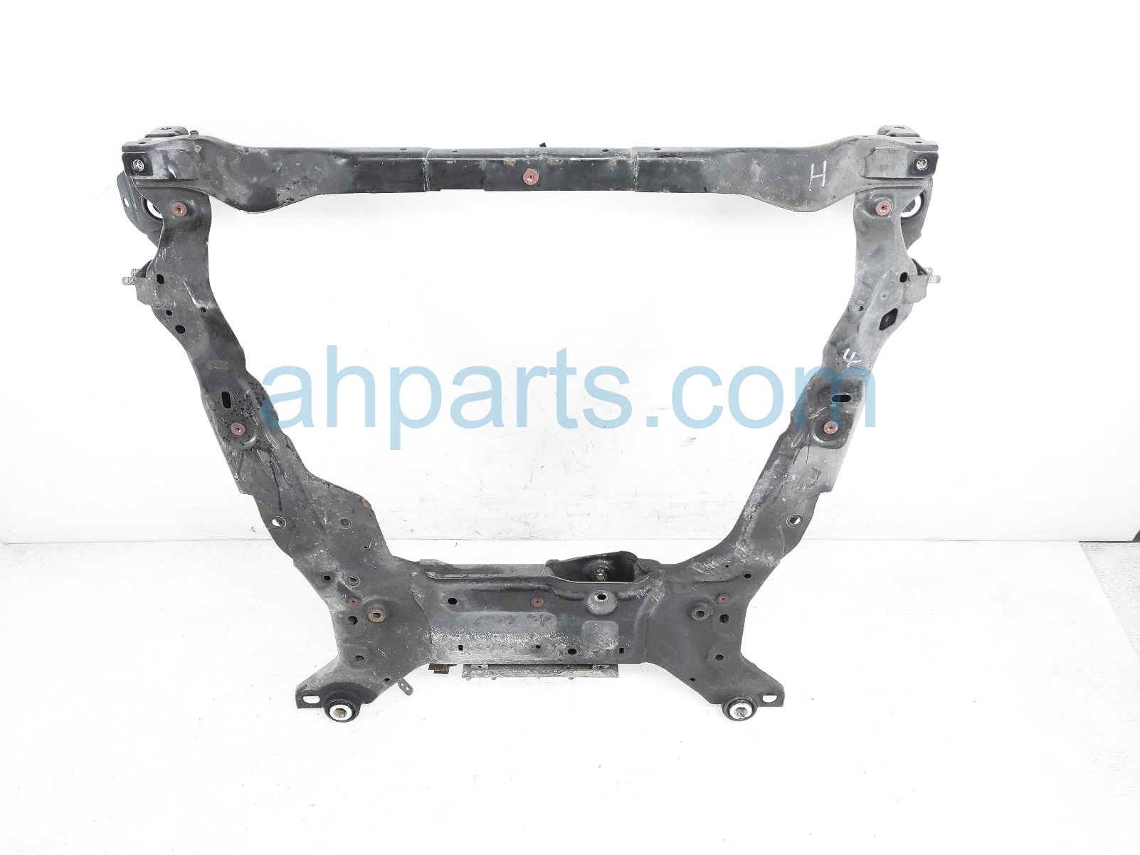 $199 Volvo FRONT ENGINE CRADLE / CROSS-MEMBER