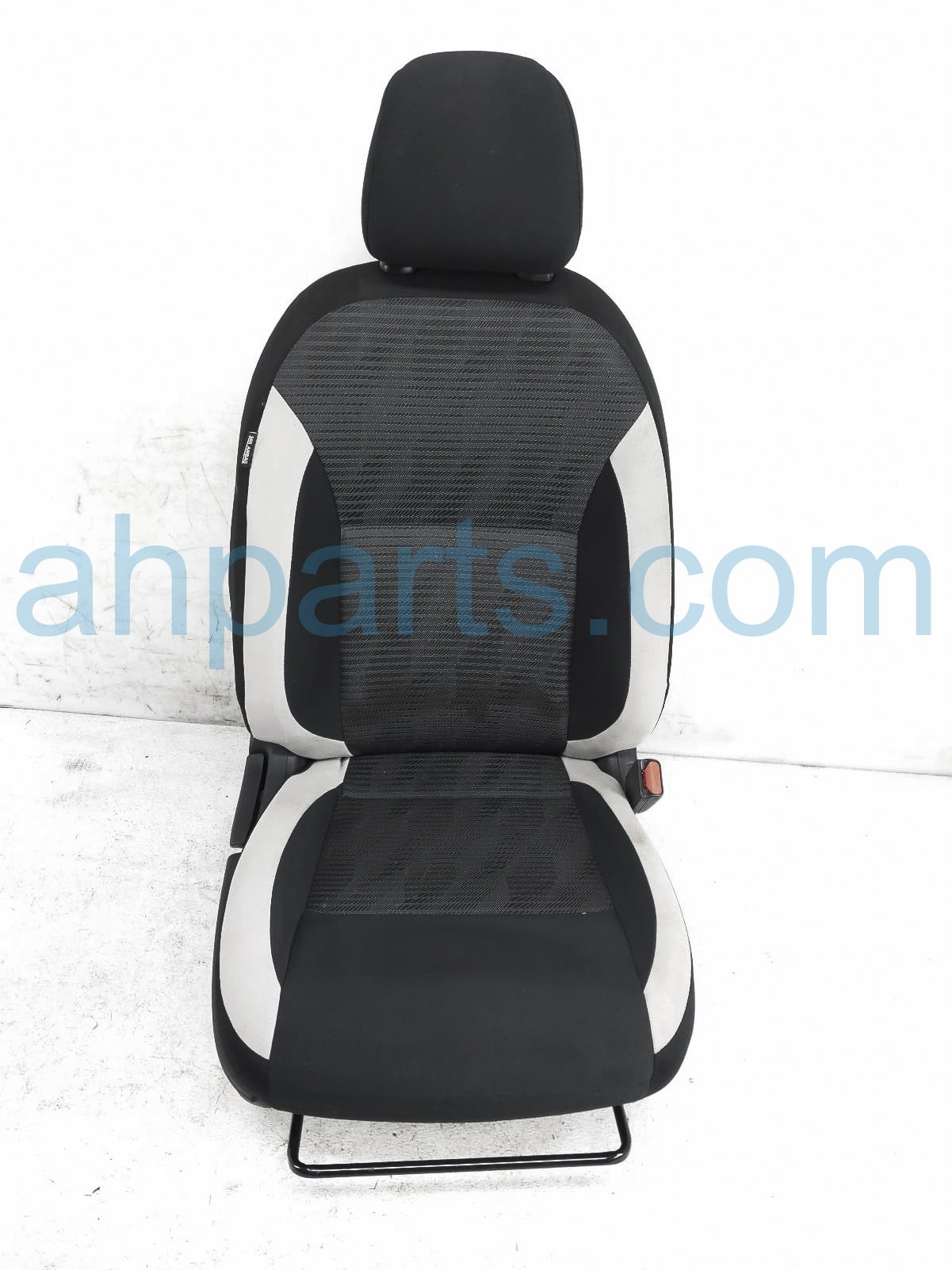 $199 Nissan FR/RH SEAT - BLACK - W/ AIRBAG