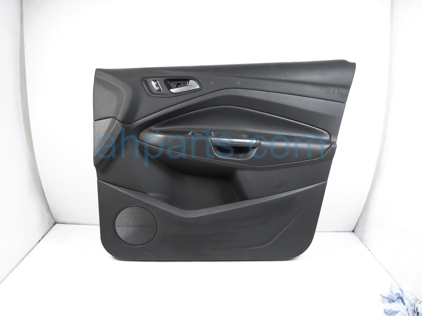 $100 Ford FR/RH INTERIOR DOOR PANEL - BLACK