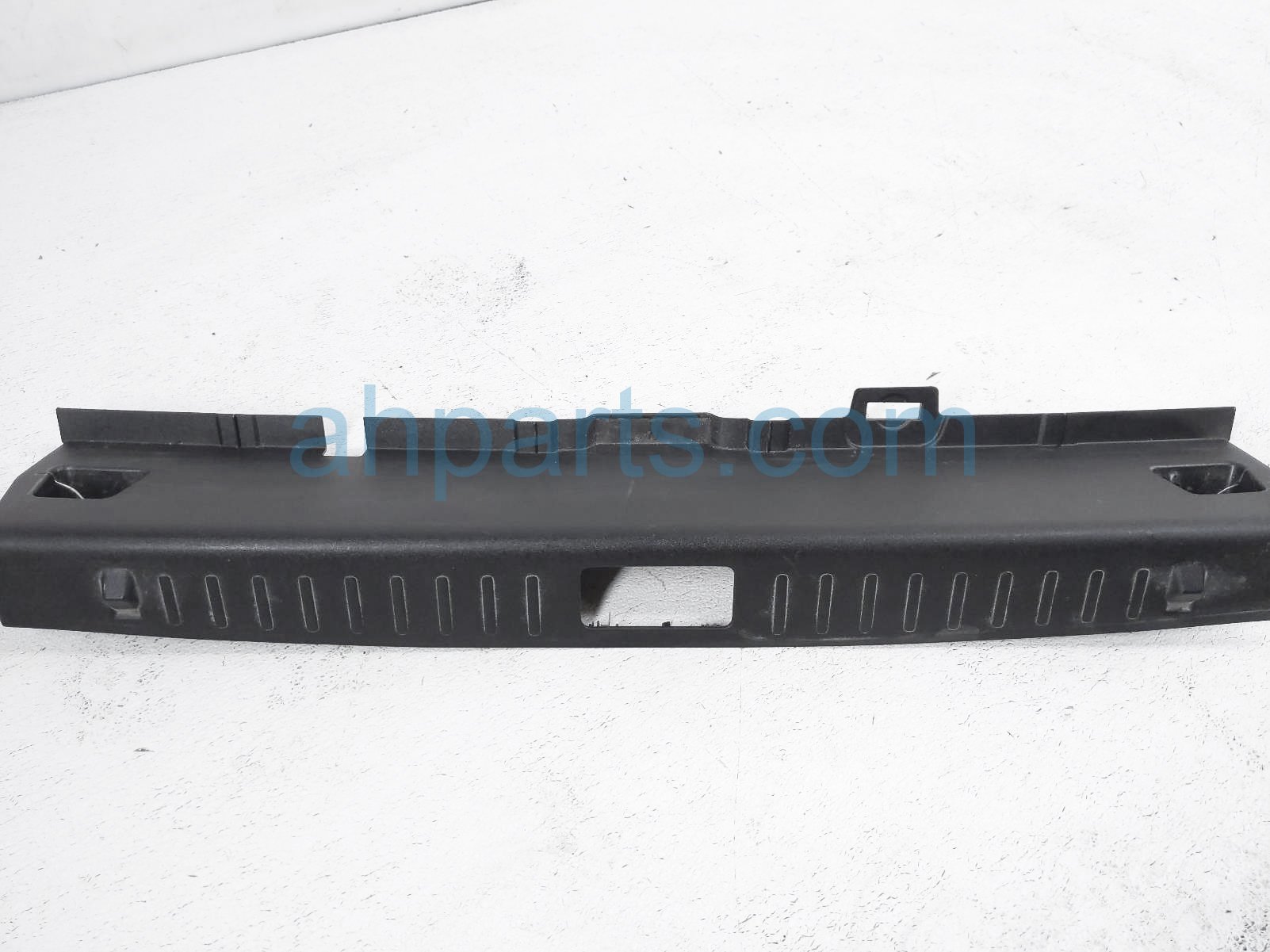 $30 Volvo REAR BODY TRUNK BODY TRIM PANEL