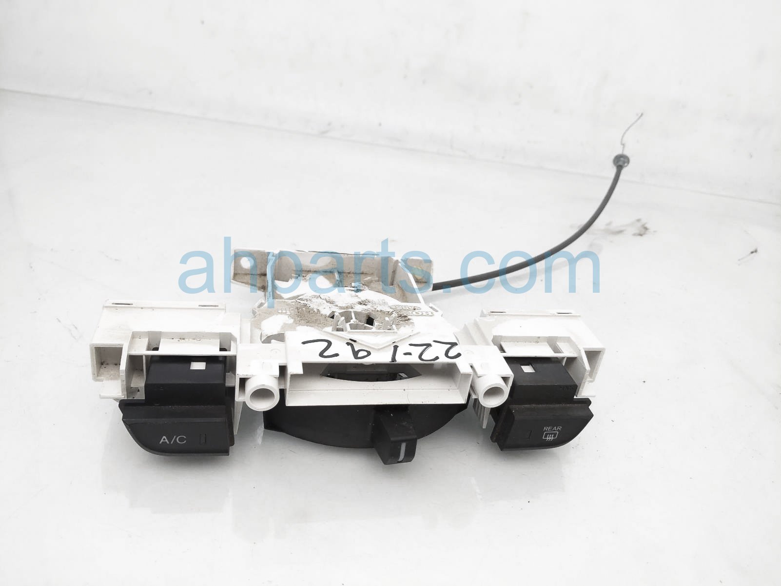 $65 Honda LOWER CLIMATE CONTROLS ASSY