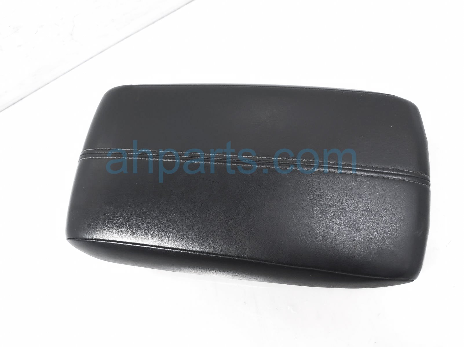 $100 Nissan CENTER CONSOLE LID - BLACK