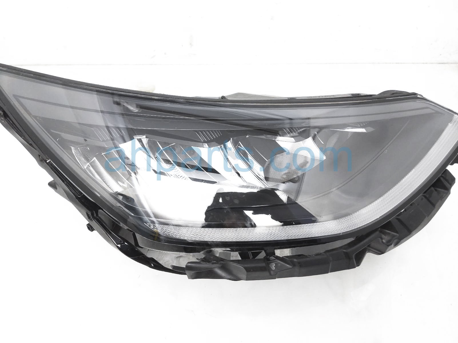 $899 Hyundai RH HEADLAMP / LIGHT