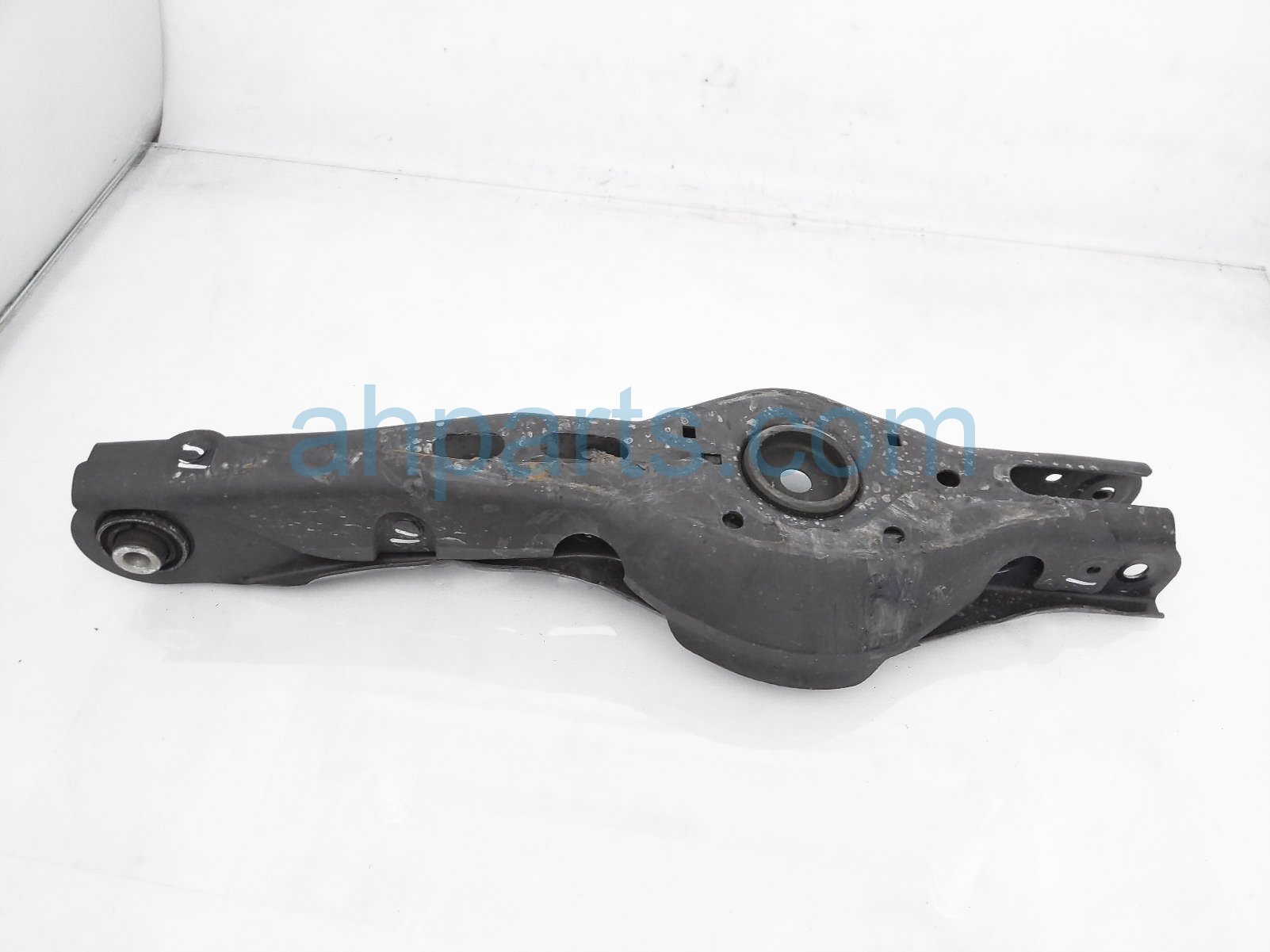 $150 Hyundai RR/RH SPRING SEAT CONTROL ARM