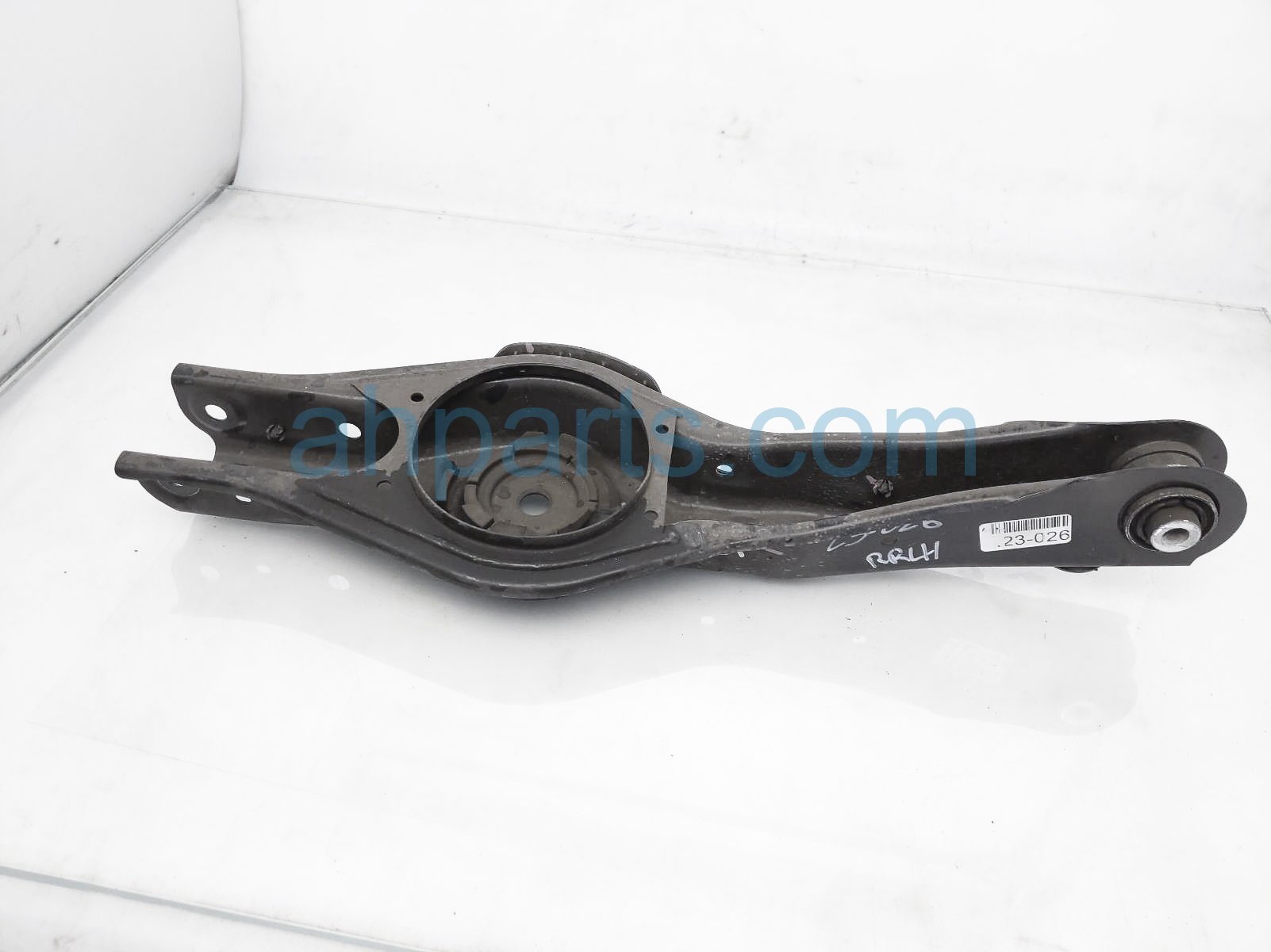 $150 Hyundai RR/LH SPRING SEAT CONTROL ARM