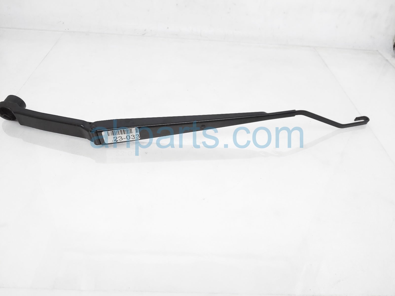 $15 Subaru RH WINDSHIELD WIPER ARM