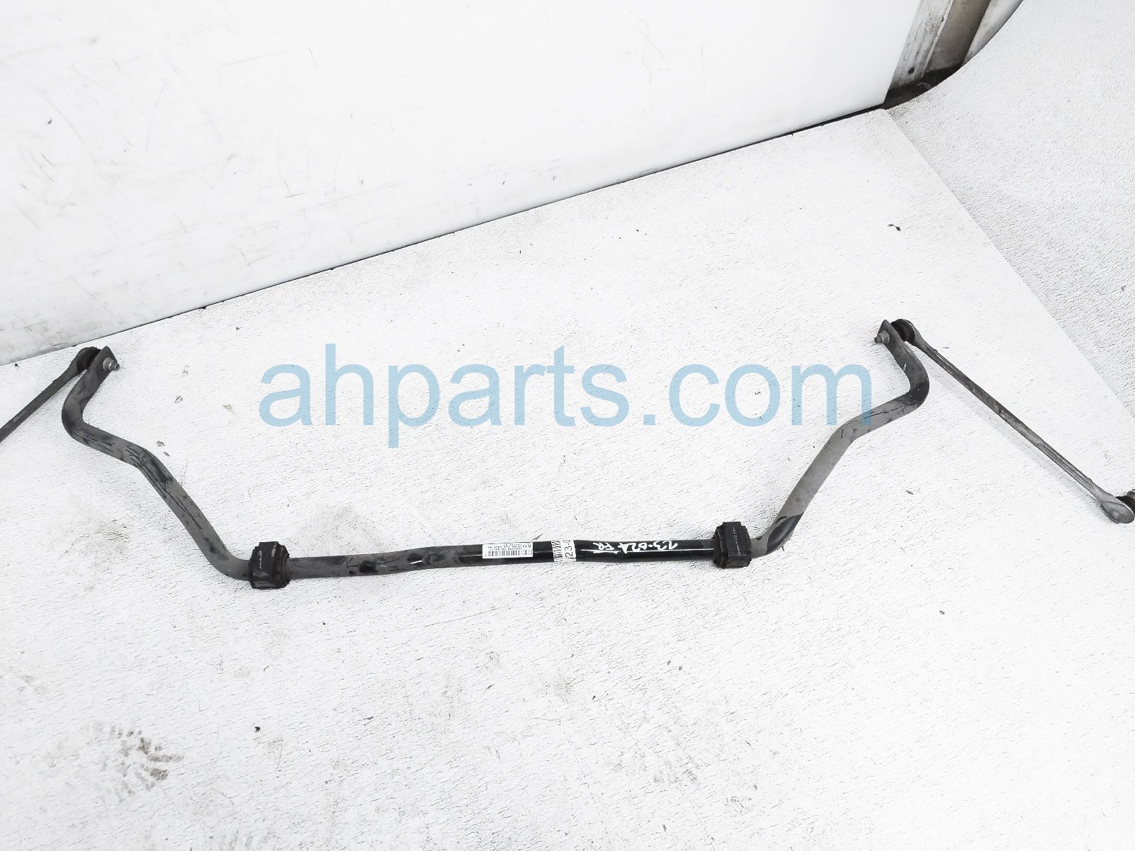 $65 Honda FRONT STABILIZER / SWAY BAR - LX