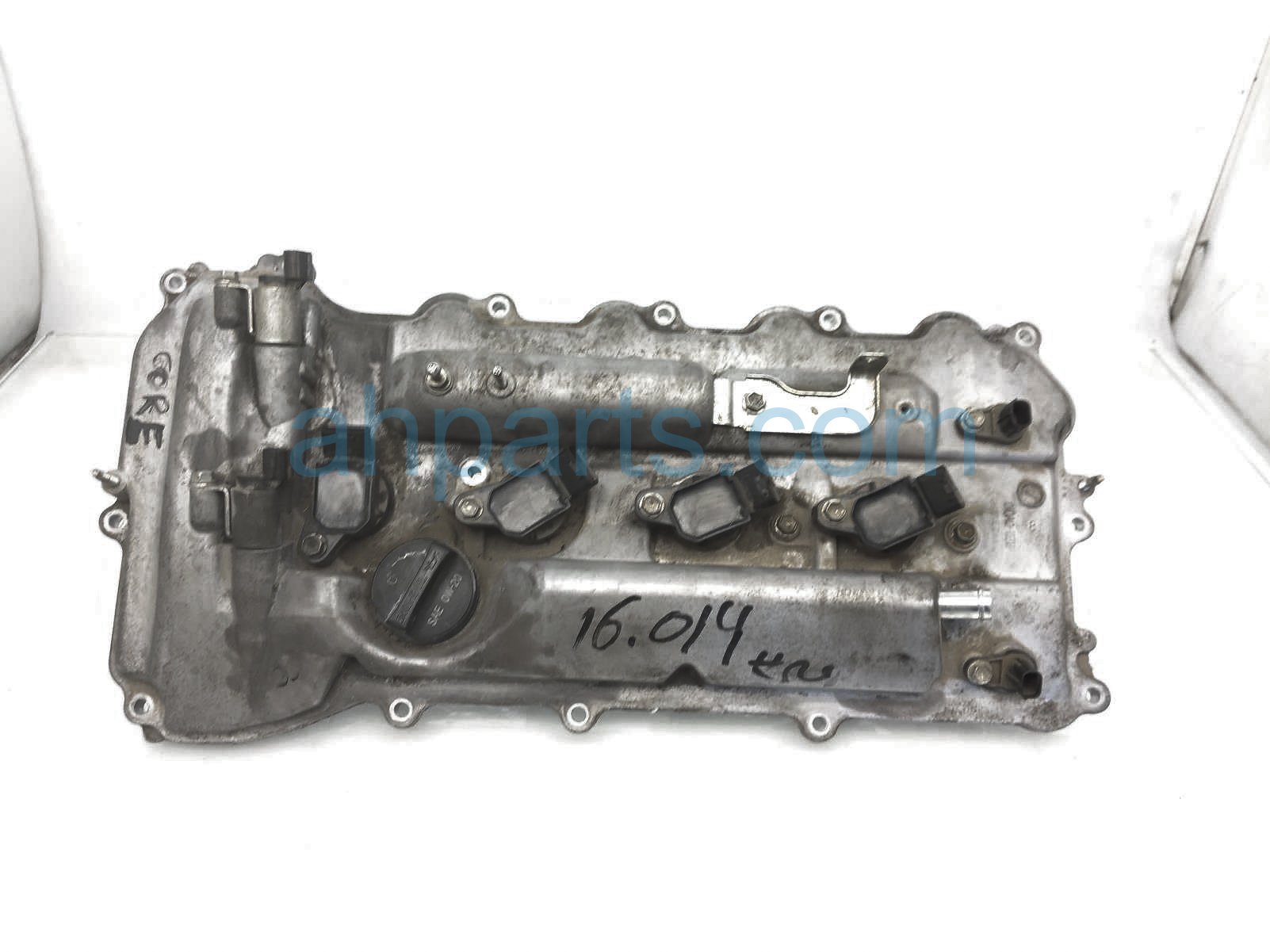 $95 Toyota VALVE COVER W/ IGNITION COILS