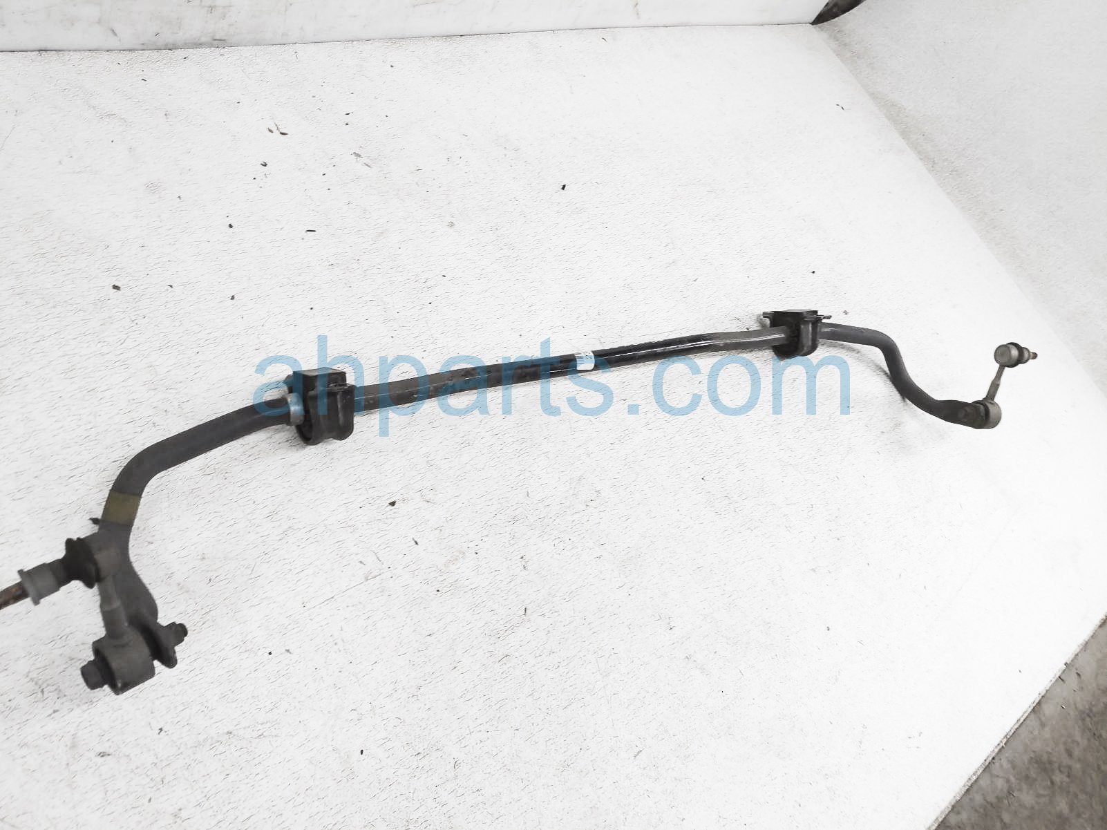 $75 Toyota REAR SWAY / STABILIZER BAR