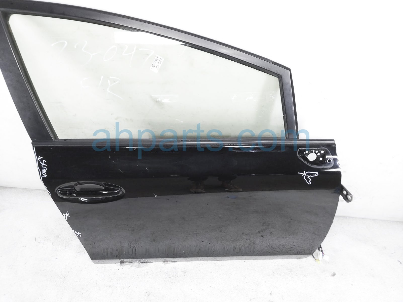 $295 Toyota FR/RH DOOR - BLACK - NO MIRROR/TRIM*