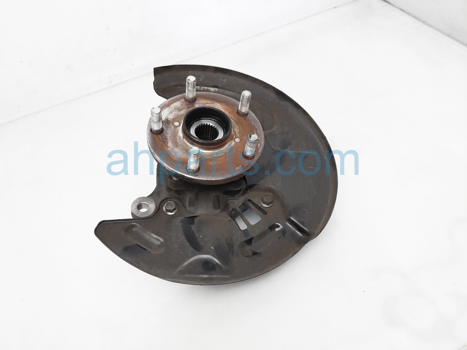 $79 Subaru FR/RH SPINDLE KNUCKLE HUB