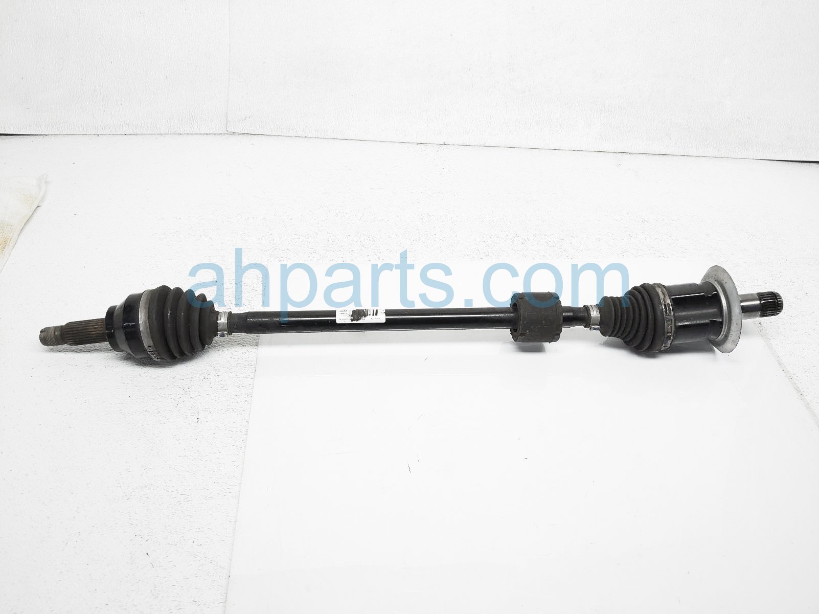 $85 BMW RR/LH AXLE DRIVE SHAFT