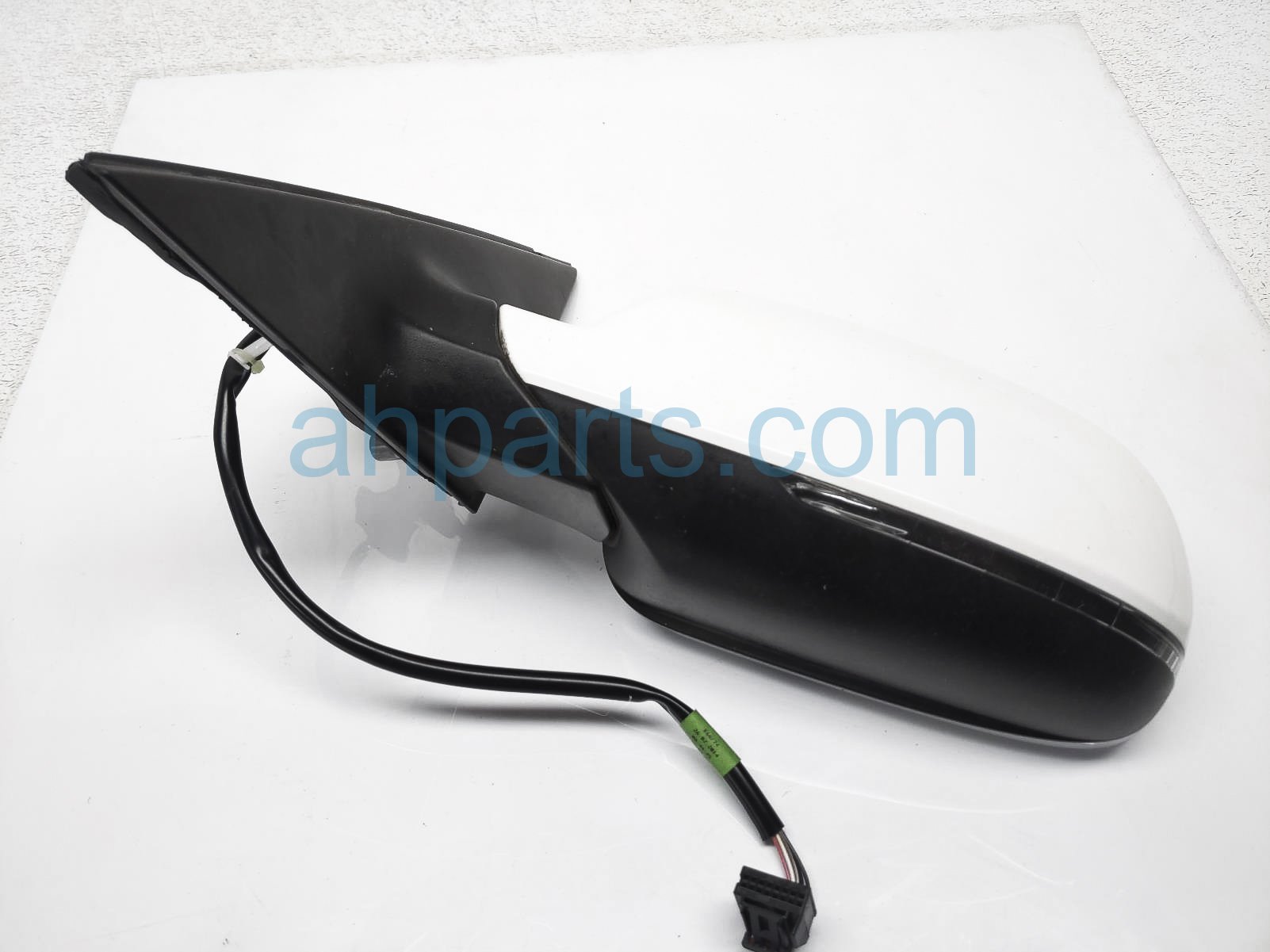 $100 Audi LH SIDE VIEW MIRROR - WHITE