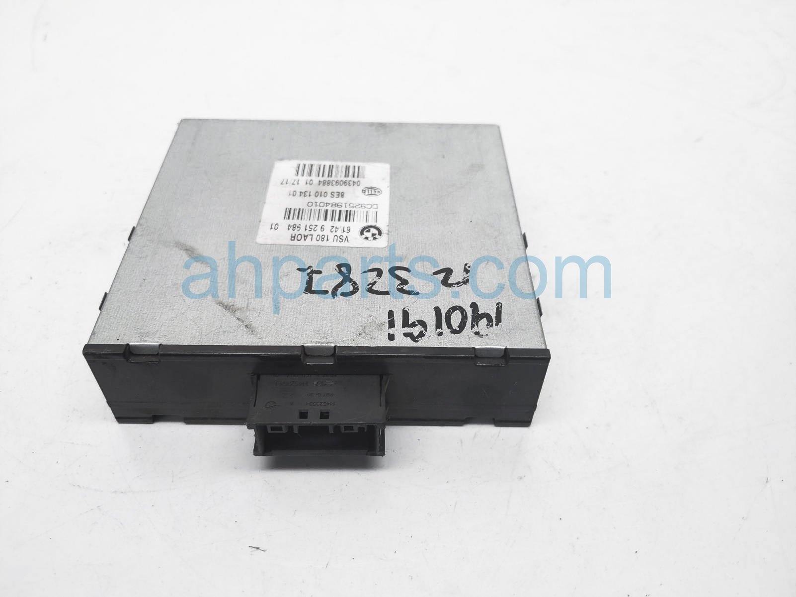 $25 BMW VOLTAGE CONVERTER UNIT