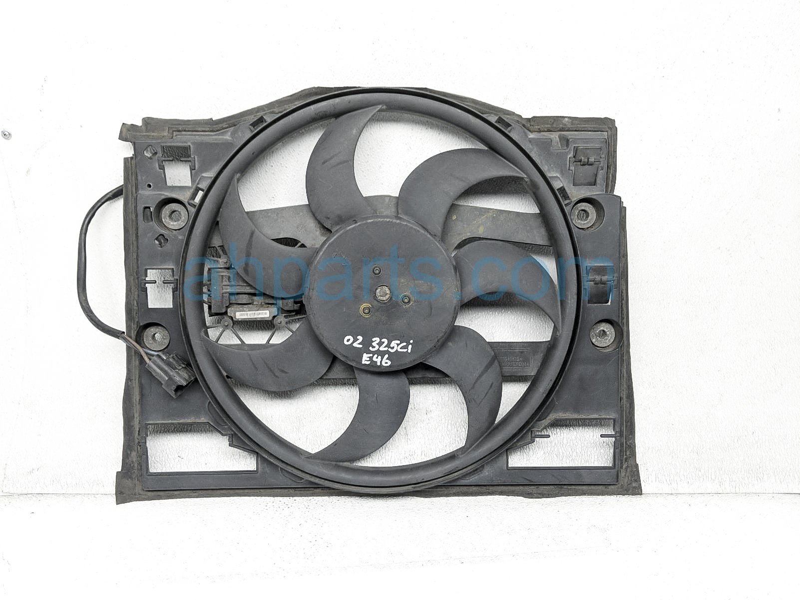 $75 BMW RADIATOR COOLING FAN ASSY