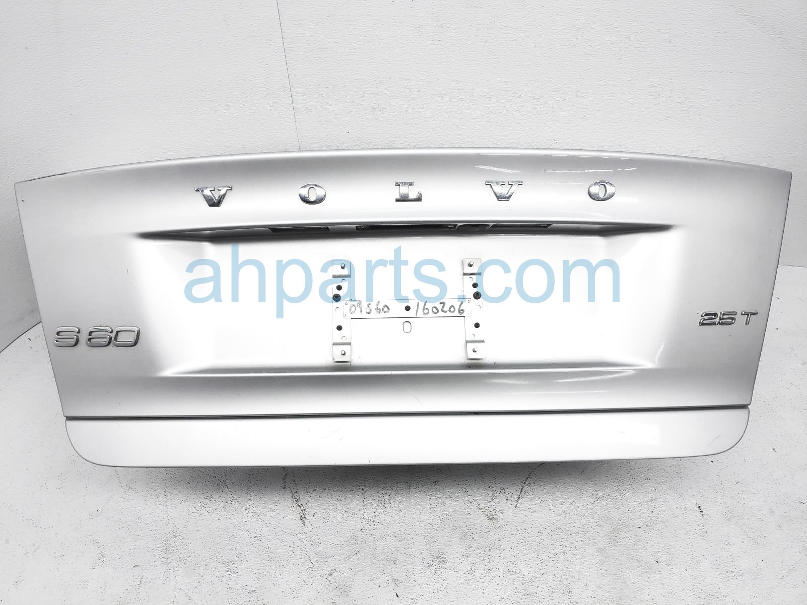 $125 Volvo TRUNK / DECKLID - SILVER - NOTES