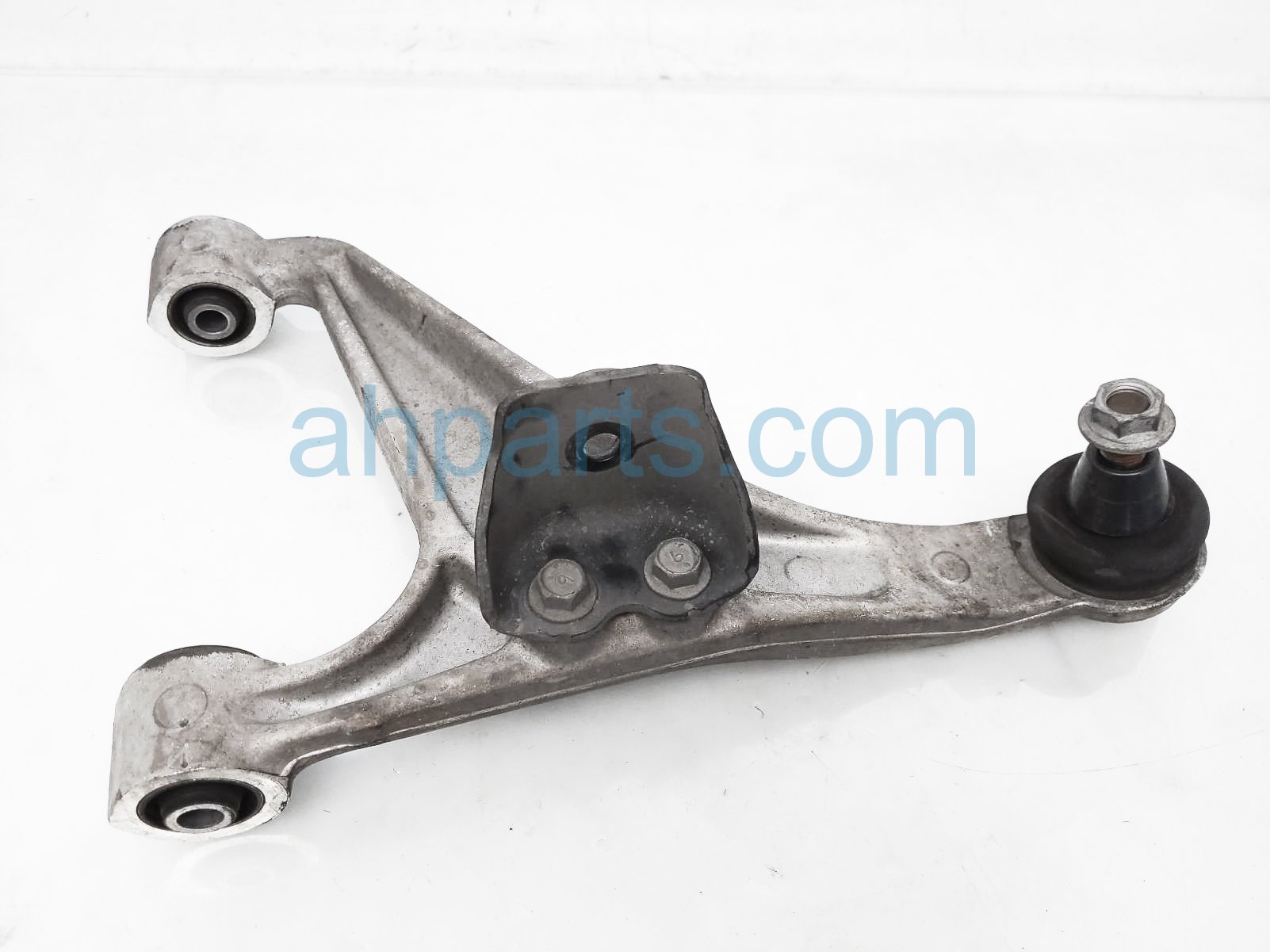 $25 Infiniti RR/RH UPPER CONTROL ARM