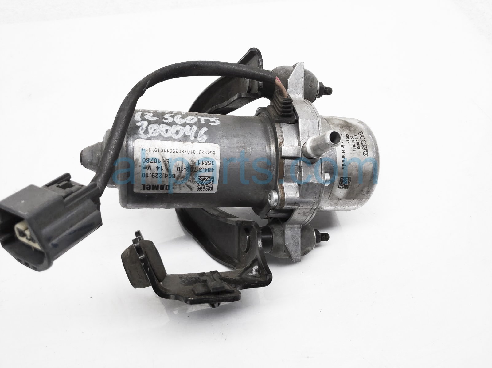 $30 Volvo VACUUM PUMP ASSY