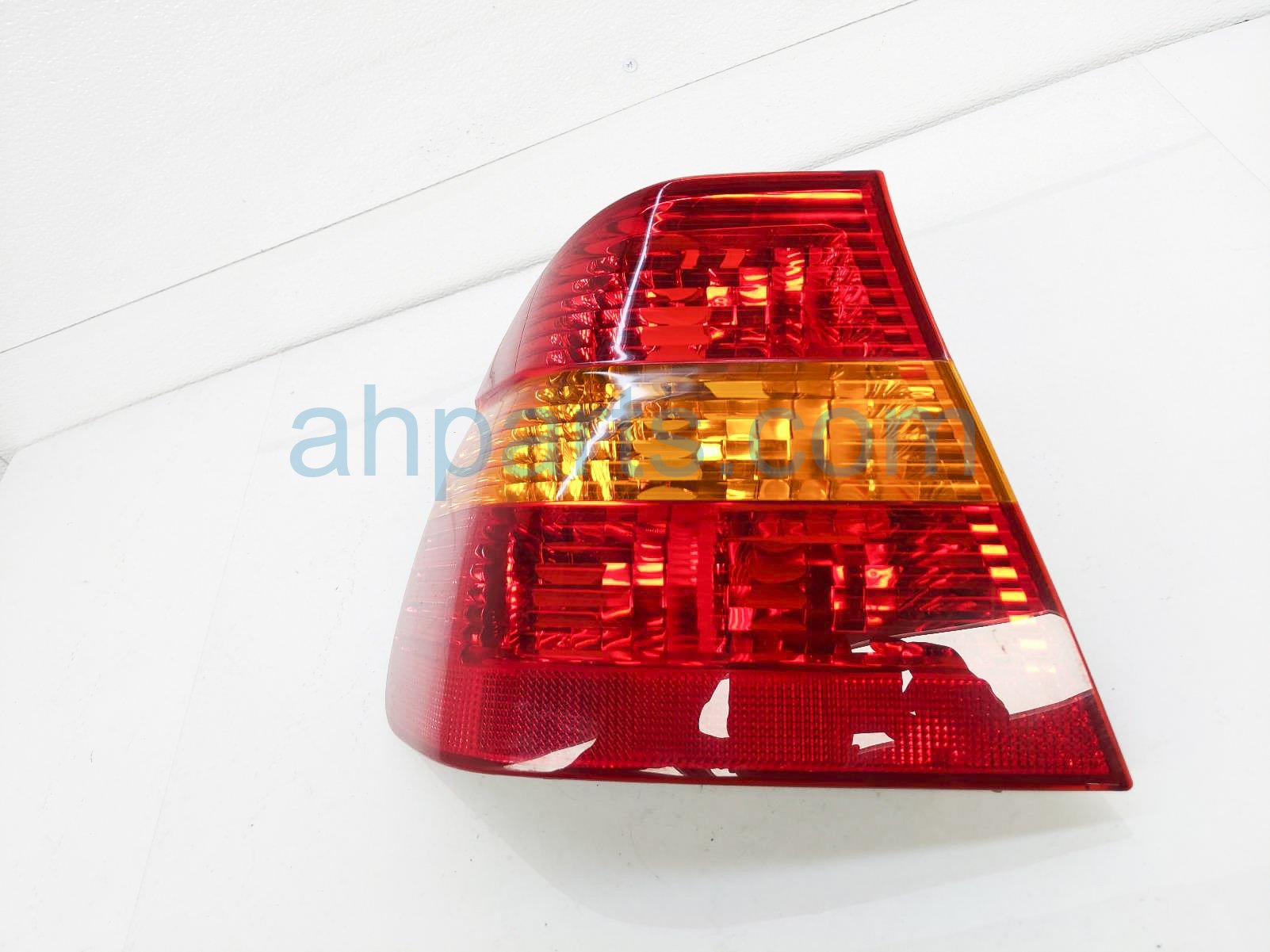 $35 BMW LH TAIL LAMP / LIGHT (ON BODY)