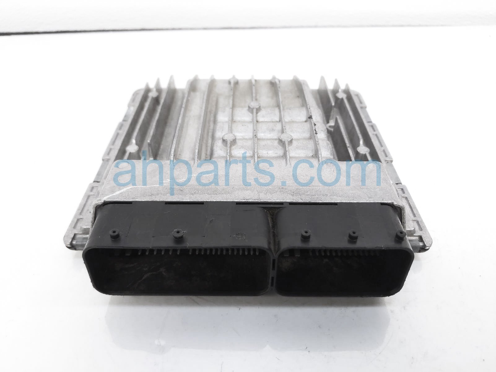 $75 BMW ENGINE CONTROL MODULE UNIT