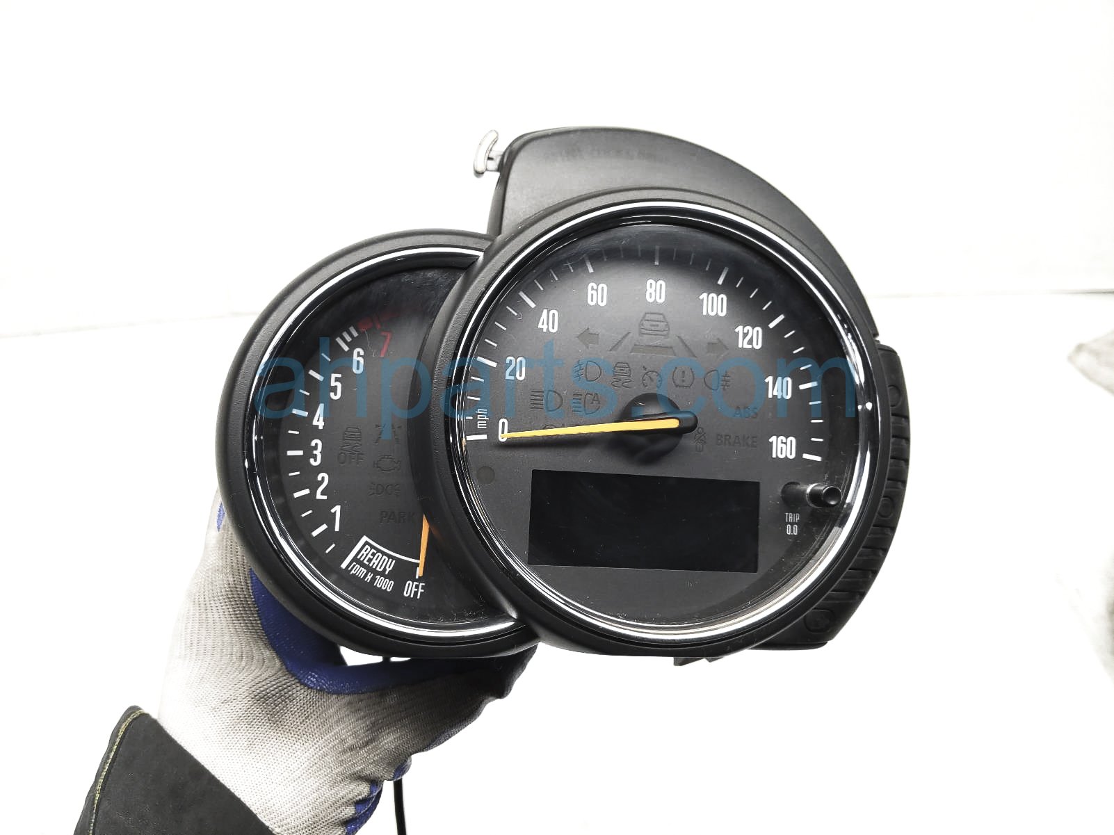 $100 BMW SPEEDO CLUSTER = 40K MILES