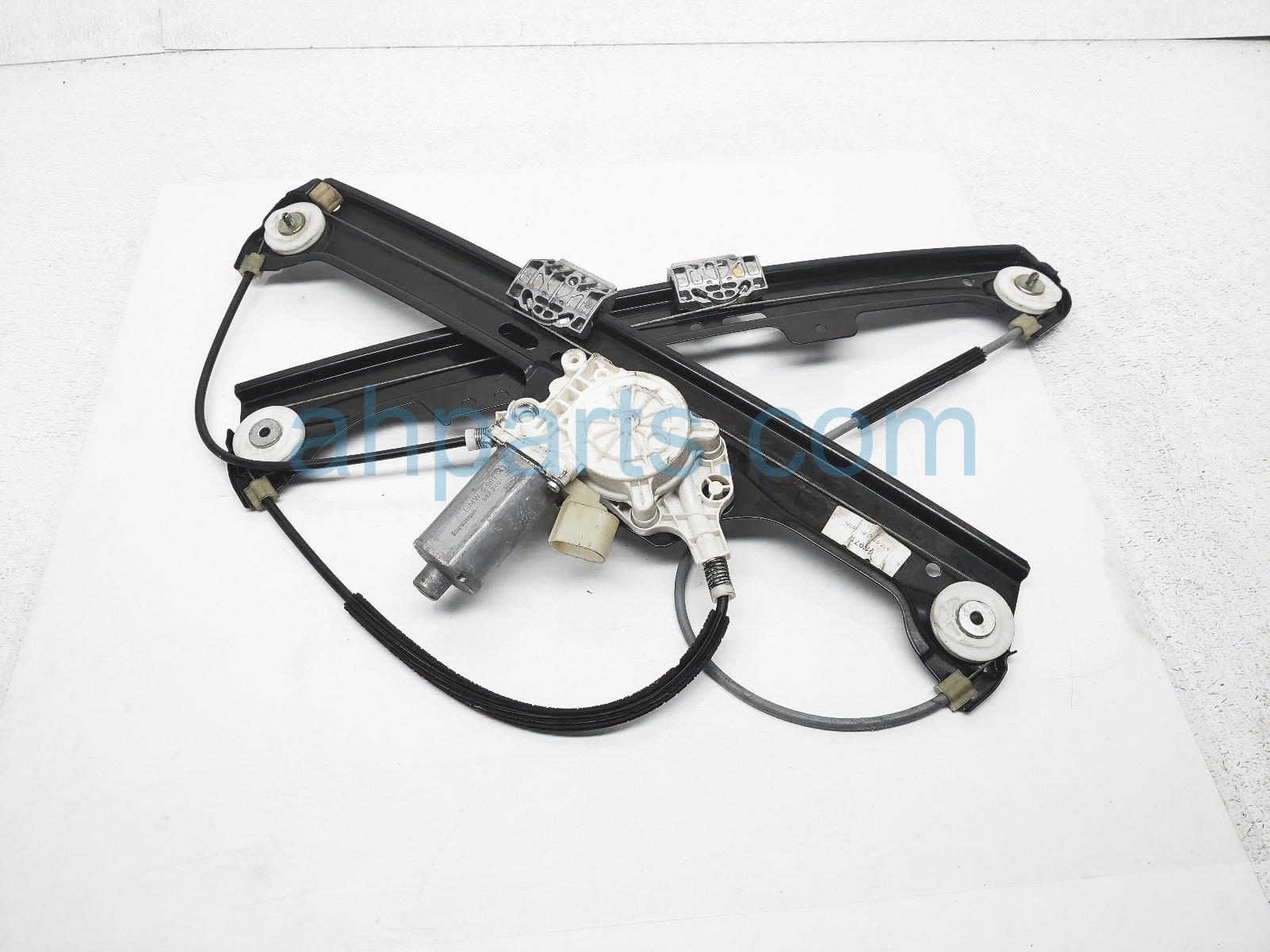 $50 BMW FR/LH WINDOW REGULATOR & MOTOR ASSY