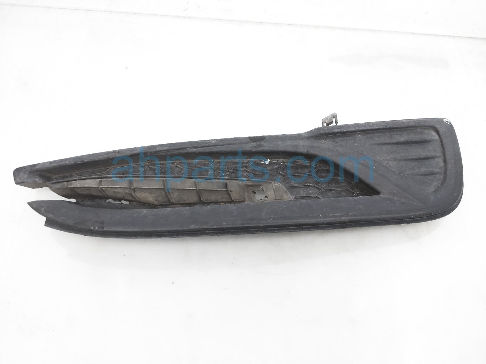 $15 Honda FR/RH BUMPER FOG LIGHT COVER