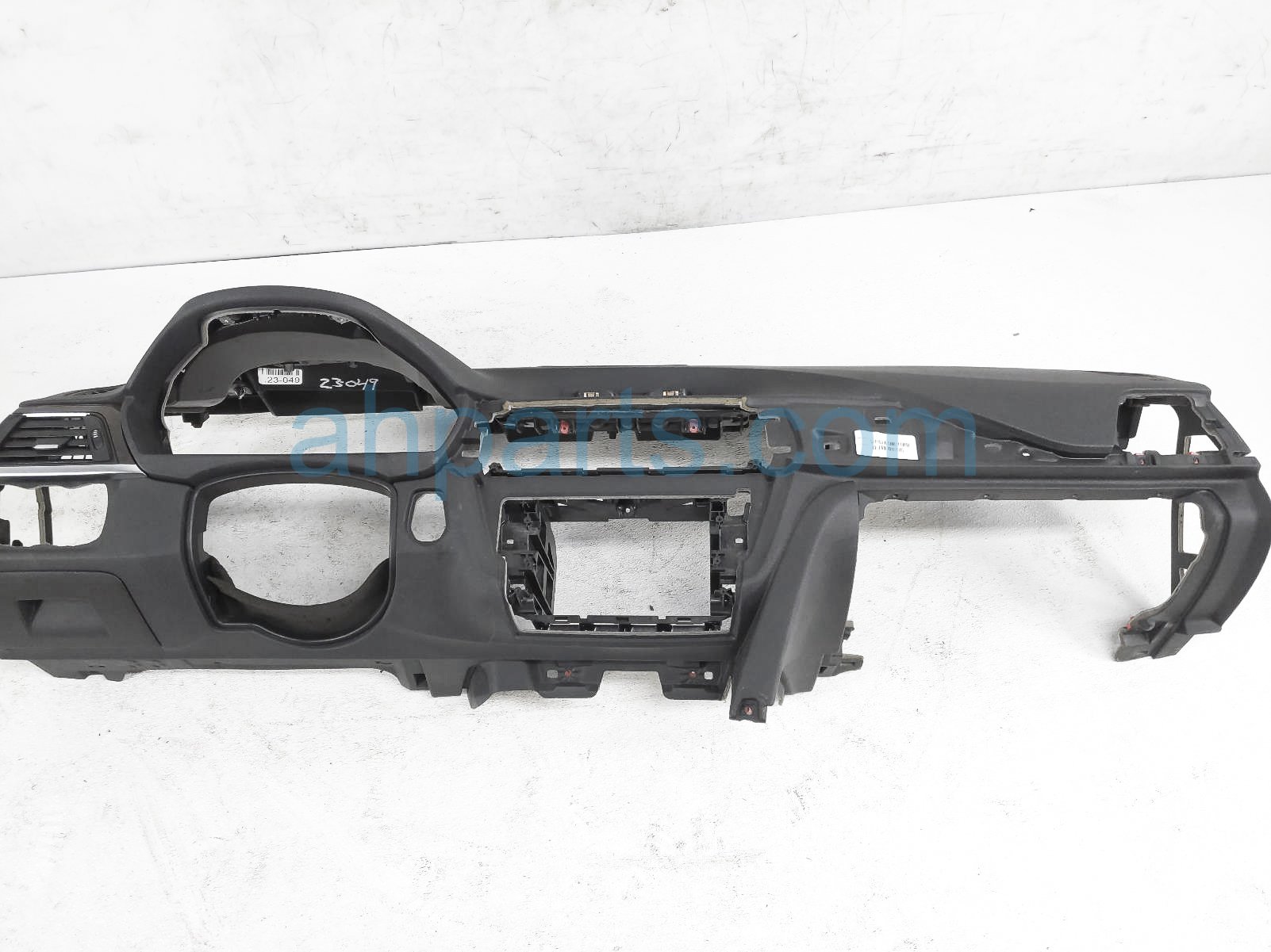 $250 BMW DASHBOARD W/ AIRBAG - BLACK