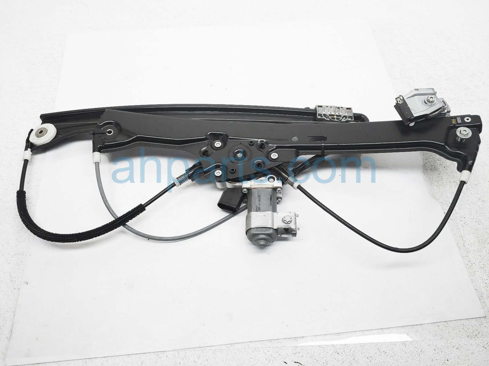 $50 BMW FR/LH WINDOW REGULATOR & MOTOR ASSY