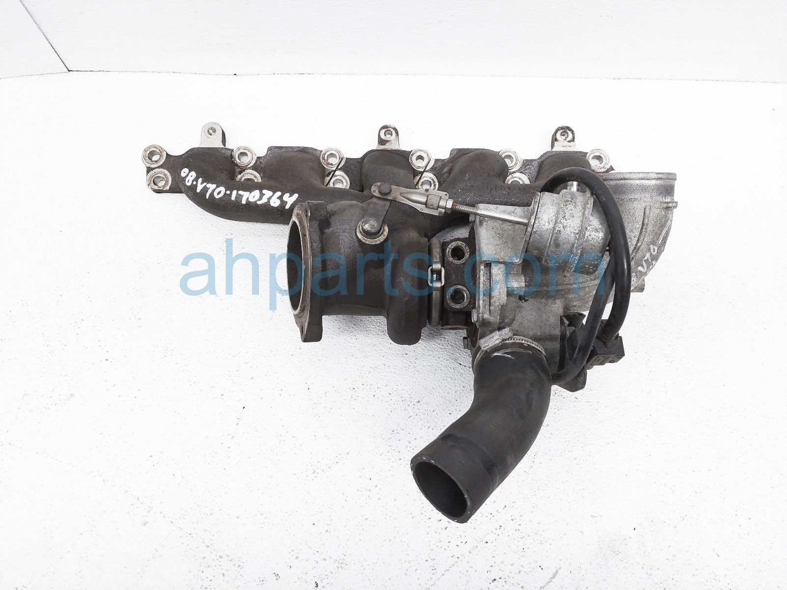 $99 Volvo EXHAUST MANIFOLD W/ TURBOCHARGER