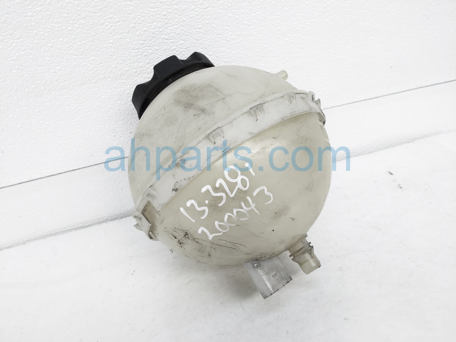 $39 BMW COOLANT OVERFLOW RESERVOIR TANK