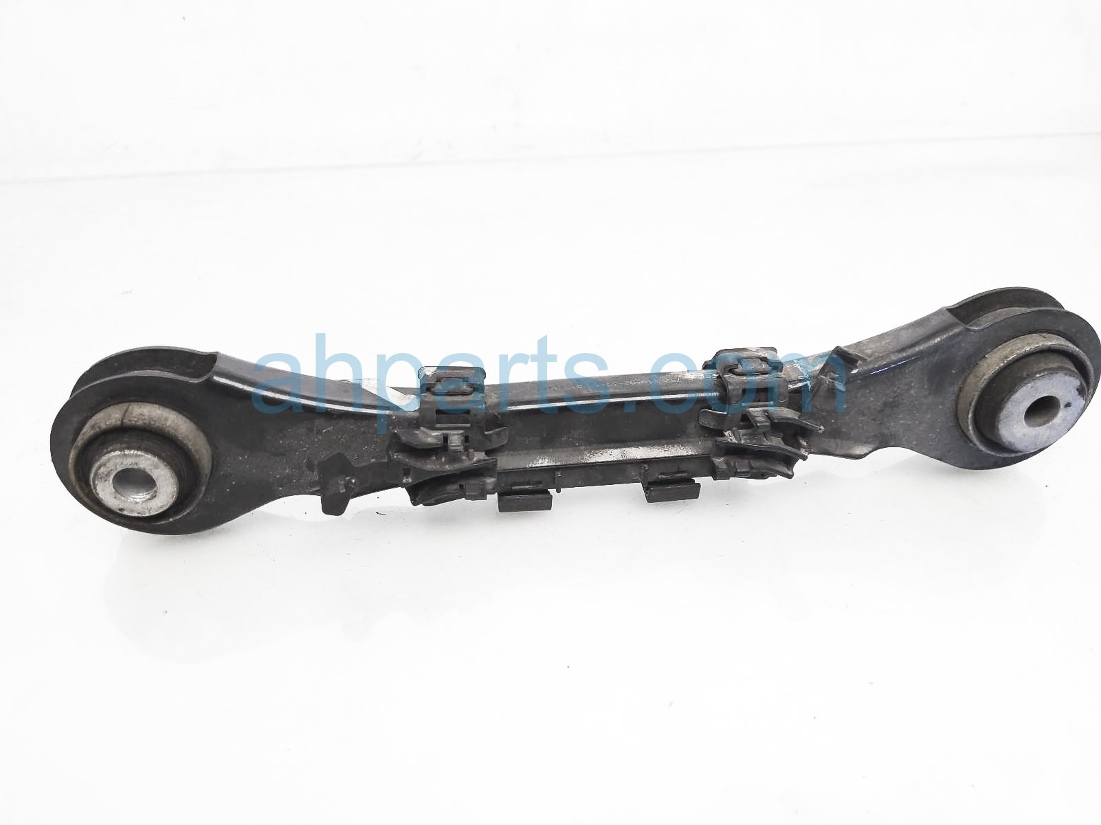 $30 BMW RR/LH FORWARD UPPER CONTROL ARM