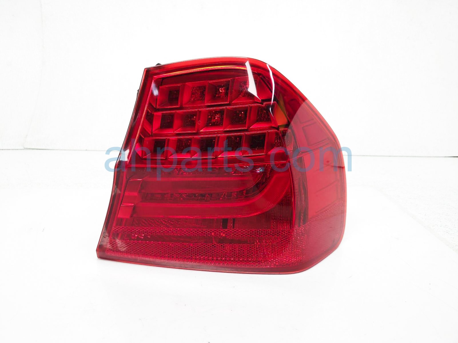 $70 BMW RH TAIL LAMP / LIGHT (ON BODY)