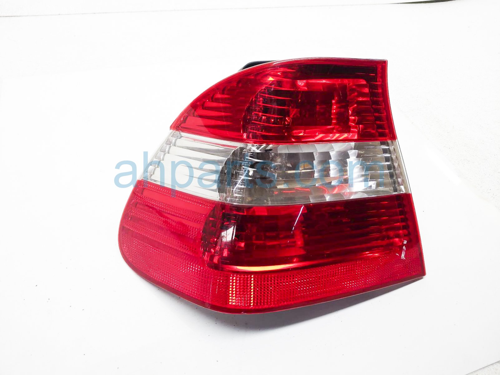 $35 BMW LH TAIL LAMP / LIGHT (ON BODY)