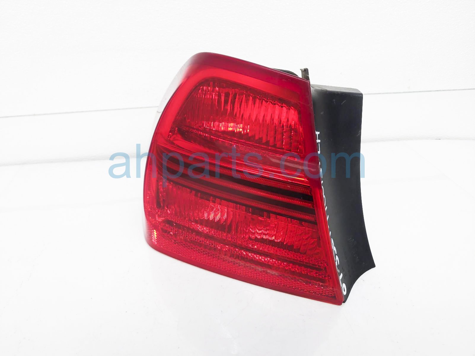 $60 BMW LH TAIL LAMP / LIGHT (ON BODY)