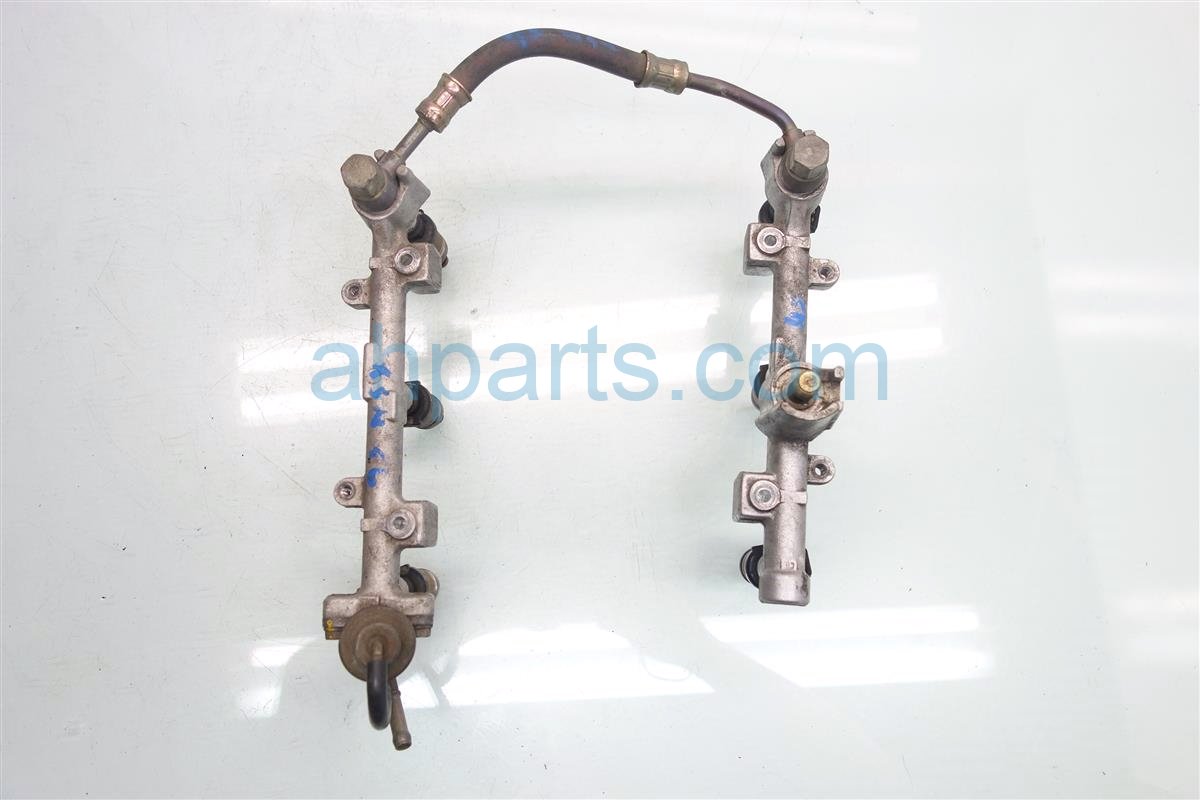 $125 Acura FUEL RAILS AND INJECTORS