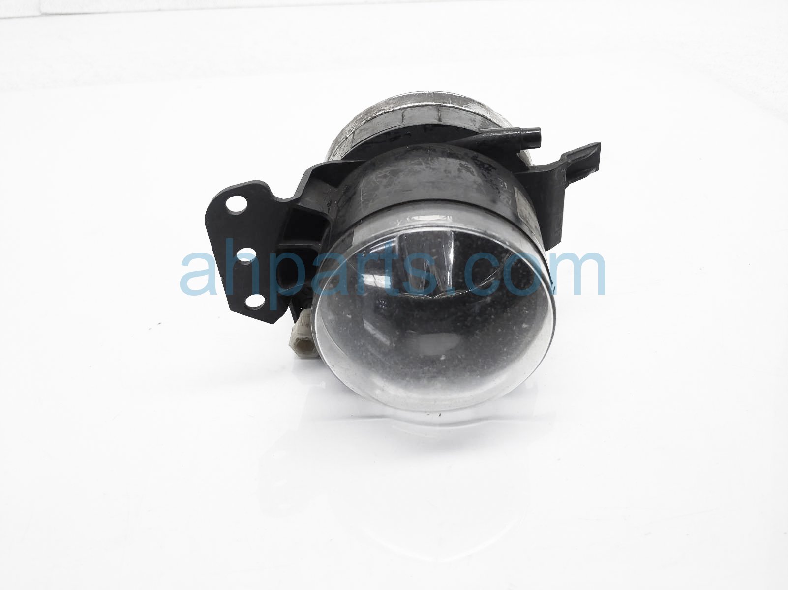 $40 BMW FR/RH FOG LIGHT / LAMP - NOTES