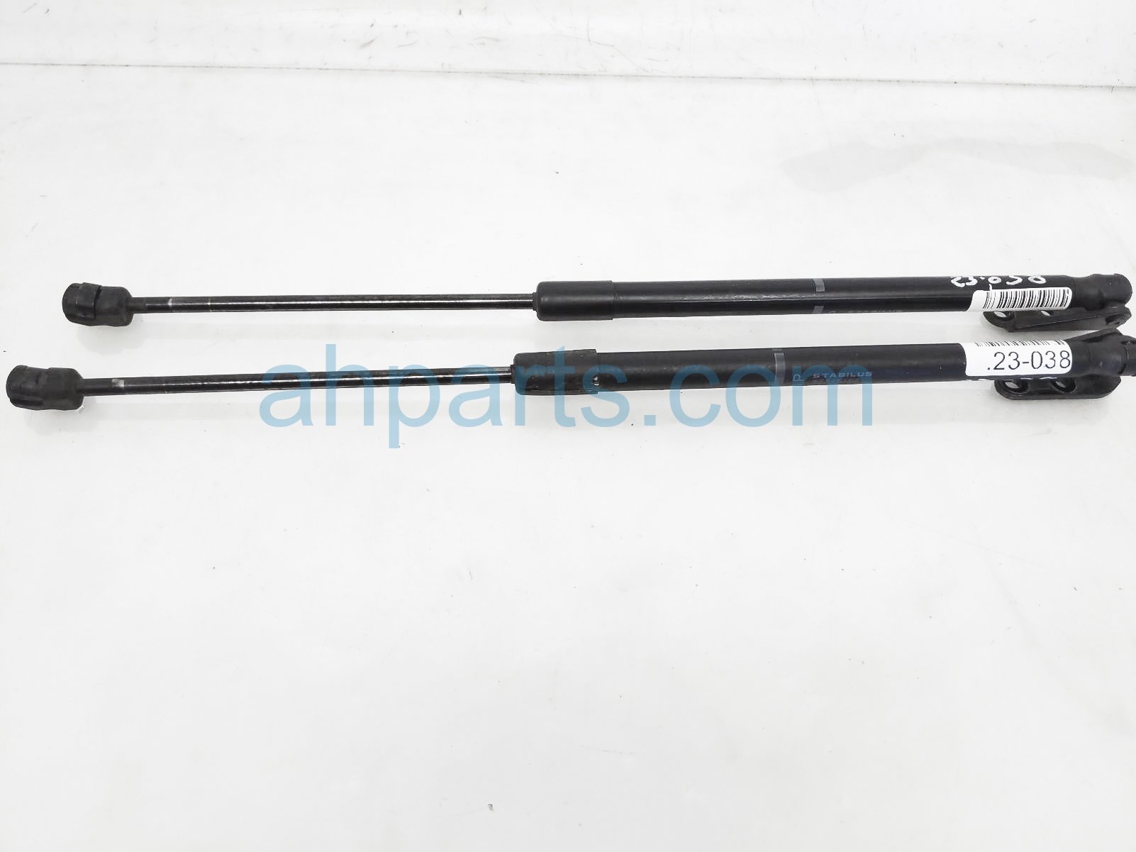 $30 Nissan LH+RH TRUNK STRUTS / LIFT CYLINDERS