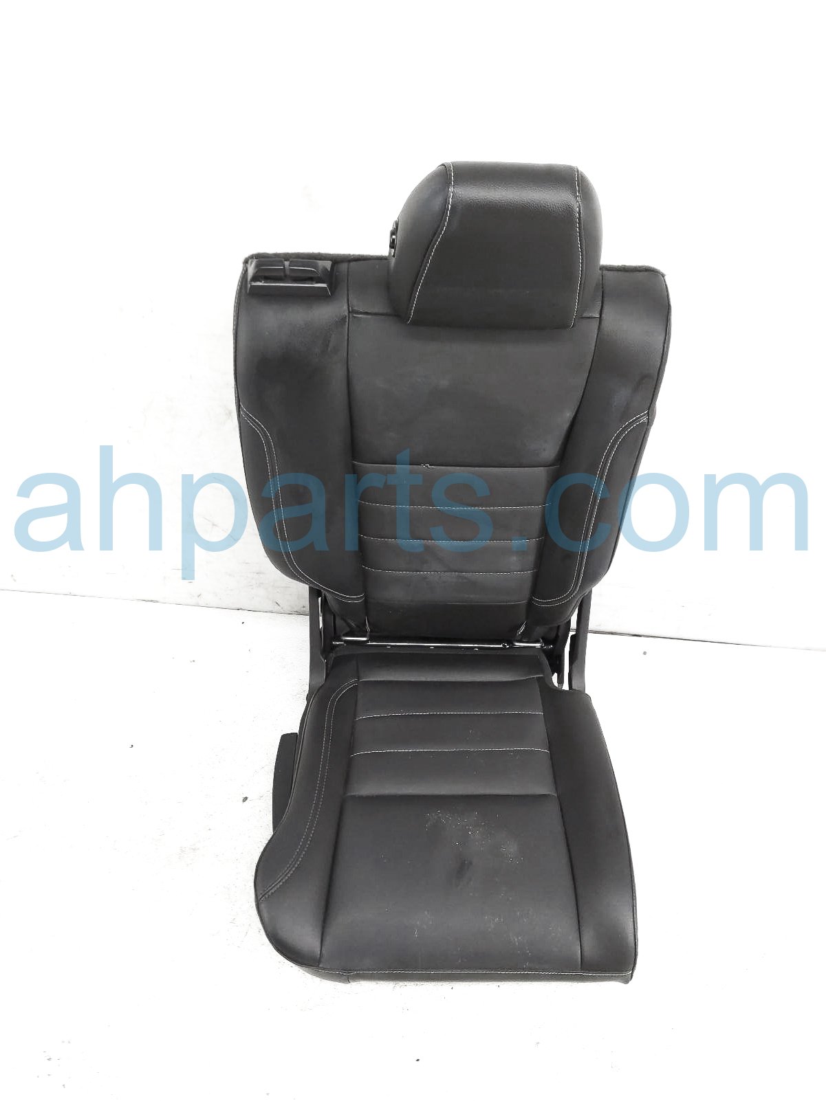 $100 Ford 2ND ROW RH SEAT - BLACK LEATHER