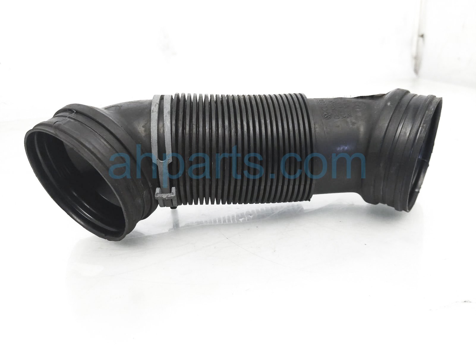 $25 Volkswagen AIR INTAKE CONNECTOR PIPE - 2.0L