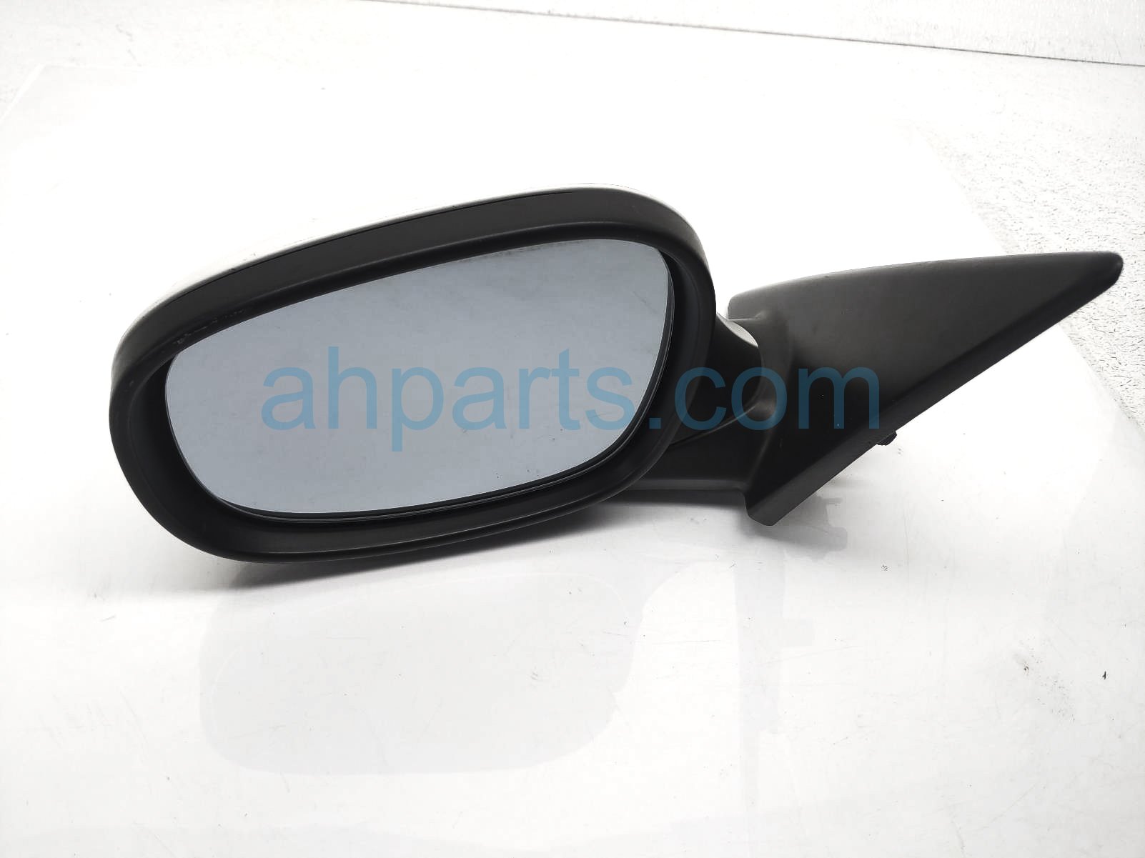 $75 BMW LH SIDE VIEW MIRROR - WHITE - NIQ