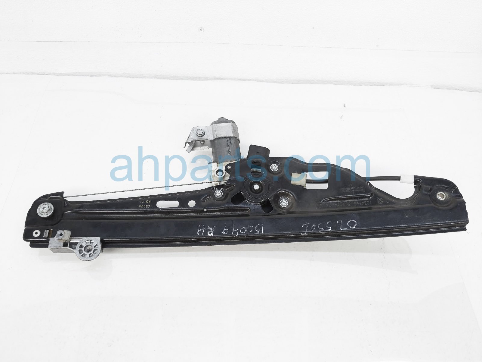 $65 BMW RR/RH DOOR WINDOW REGULATOR & MOTOR