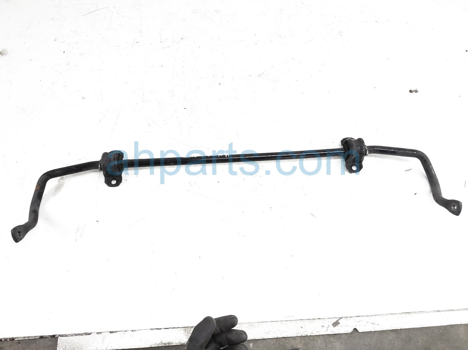 $75 Toyota REAR SWAY / STABILIZER BAR