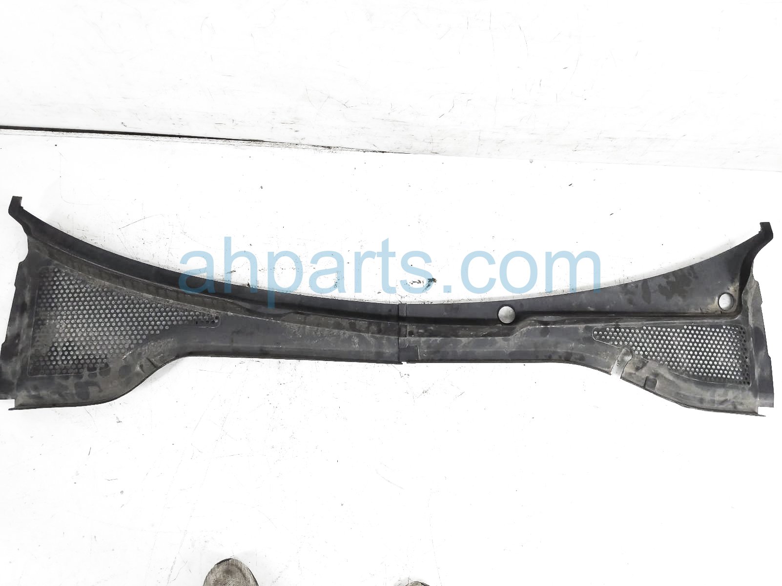 $100 Volkswagen WINDSHIELD COWL ASSY