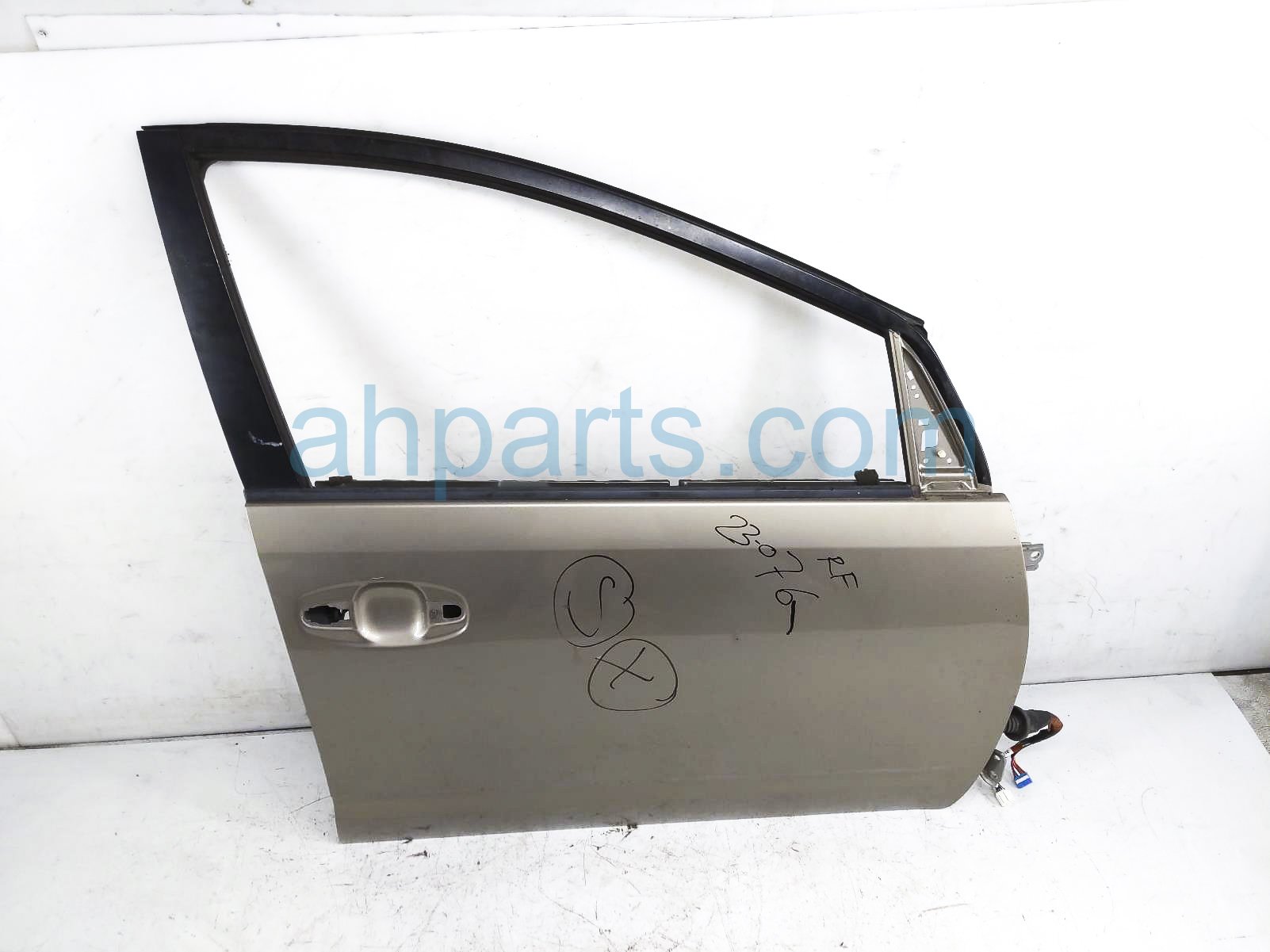 $150 Toyota FR/RH DOOR - GOLD - SHELL ONLY